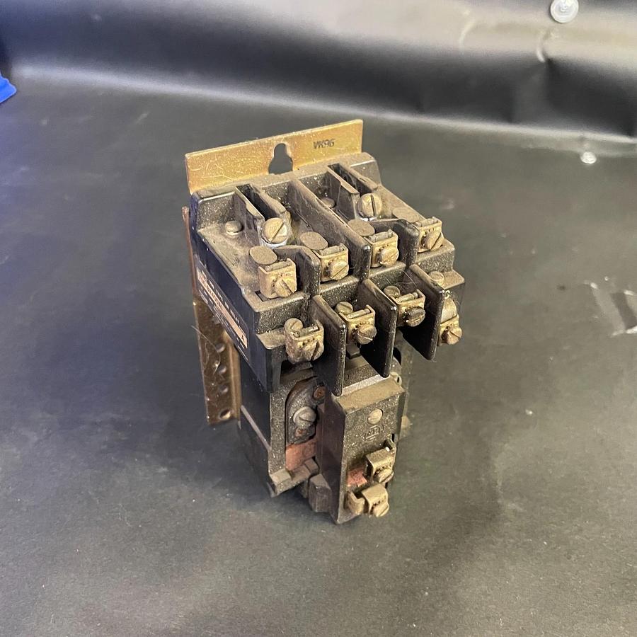 Used ALLEN BRADLEY 700-BR400A1 CONTROL RELAY
