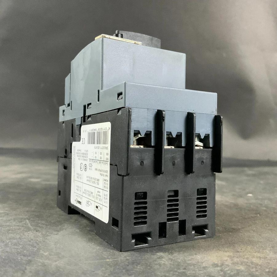 Used SIEMENS 3RV2011-0EA15 SIRIUS CIRCUIT BREAKER ($20 OBO)