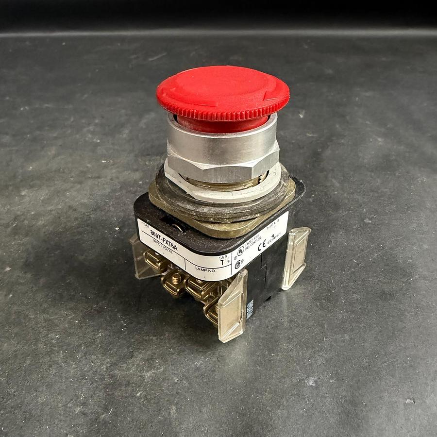 Used ALLEN BRADLEY 800T-FXT6A RED PUSHBUTTON ($35 OBO)