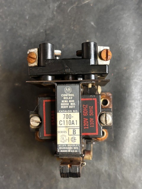 Used ALLEN BRADLEY 700-C110A1 CONTROL RELAY ($25 OBO)