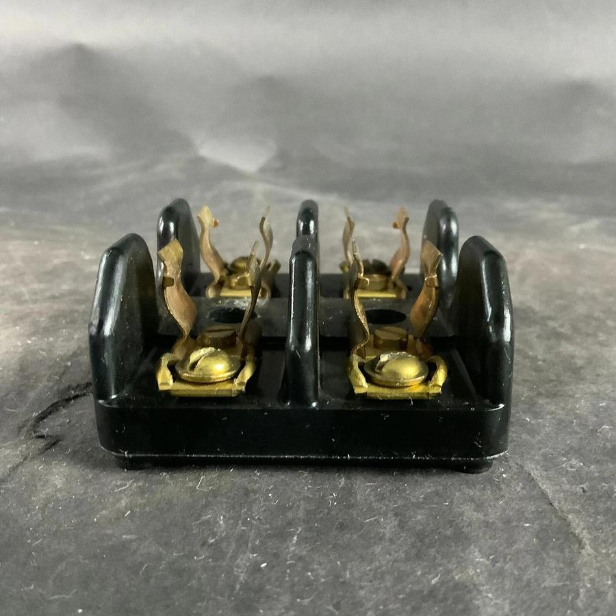 GECO DOUBLE FUSE HOLDER 30A 250V ($15 OBO)