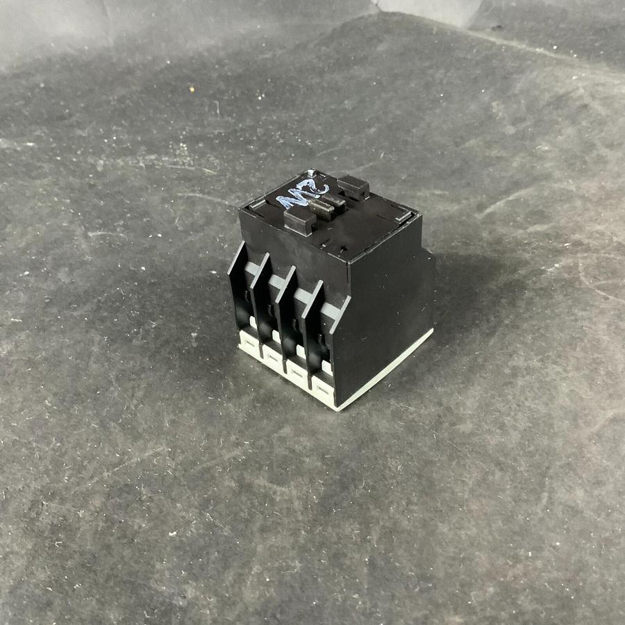 Used EATON DIL A-XHI22 AUXILIARY CONTACT ($10 OBO)