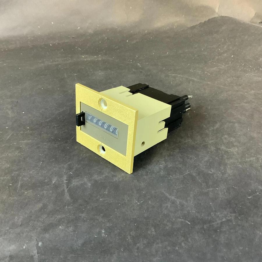 Used HENGSTLER 0-404-618 COUNTER ($20 OBO)