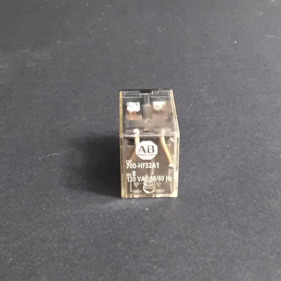 Used ALLEN BRADLEY 700-HF32A1 RELAY ($9.50 OBO)