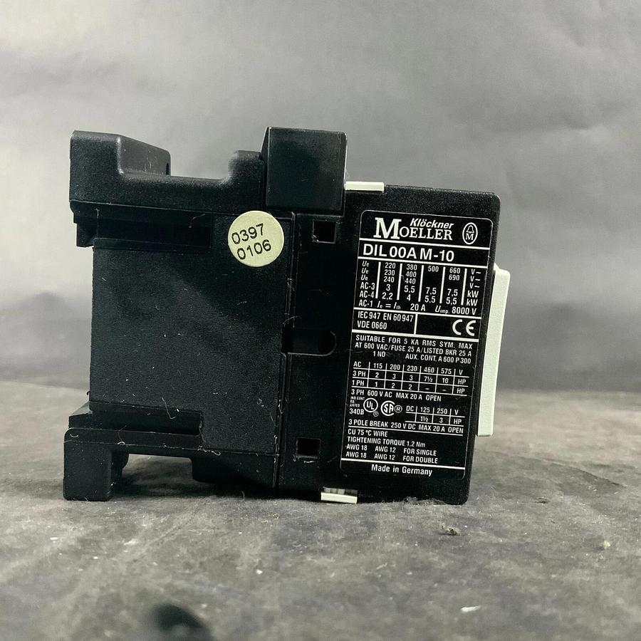 Used KLOCKNER MOELLER DIL00AM-10 220V CONTACTOR ($40 OBO)