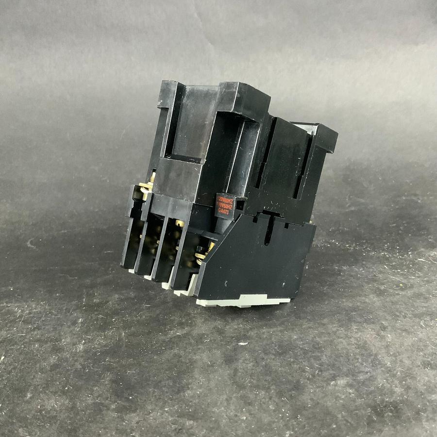 Used ALLEN BRADLEY 509-TOD B 110/120V CONTACTOR ($15 OBO)