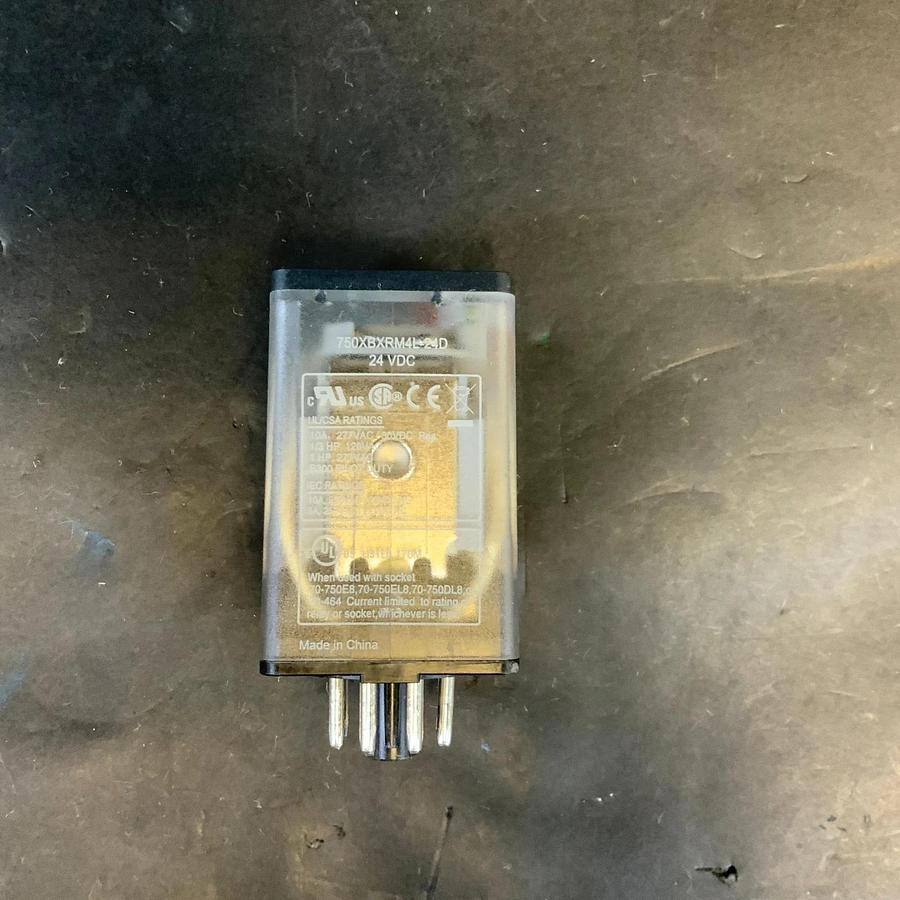 Used SCHNEIDER ELECTRIC RELAY 750XBXRM4L-24D ($9 OBO)