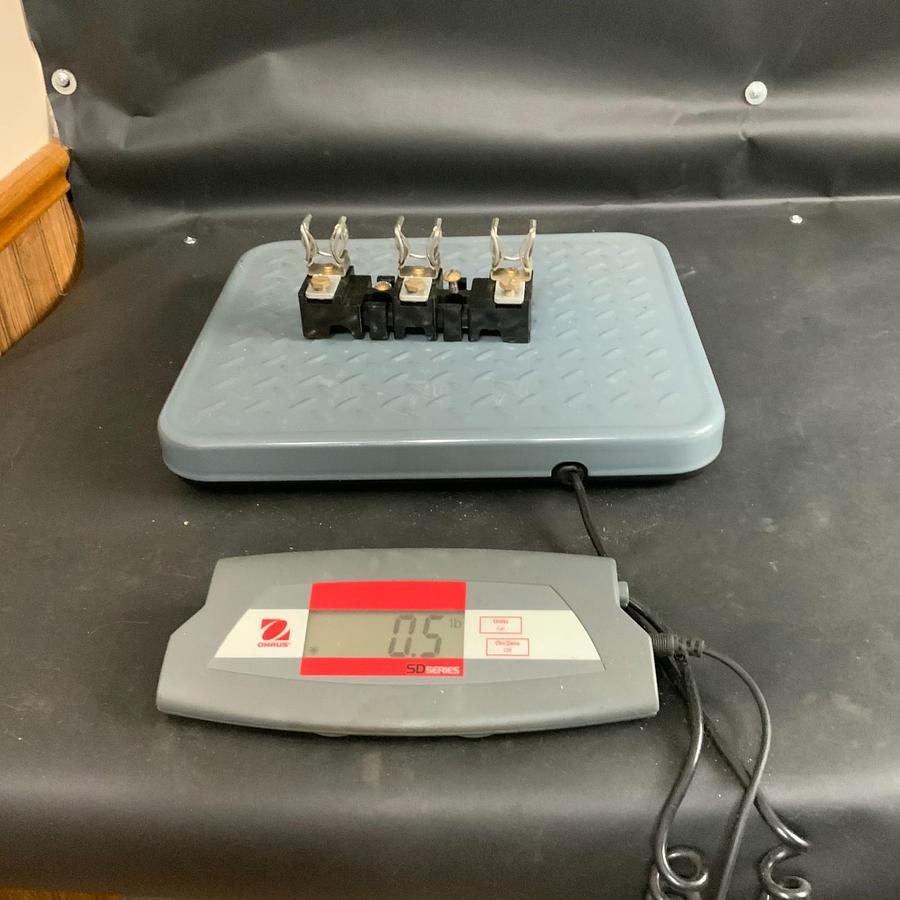 Used ALLEN BRADLEY X-402028 FUSE BLOCK ($15 OBO)