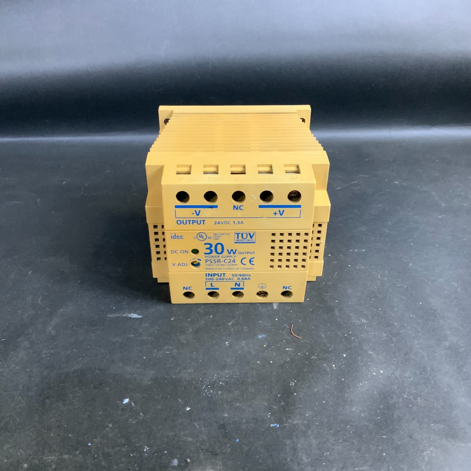 Used IDEC IZUMI PS5R-C24 POWER SUPPLY ($15 OBO)