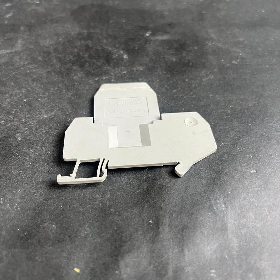 Used PHOENIX CONTACT ATP-UTTB 2,5/4 TERMINAL COVER ($4 OBO)