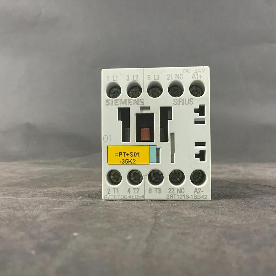 Used SIEMENS 3RT1016-1BB42 CONTACTOR ($30 OBO)