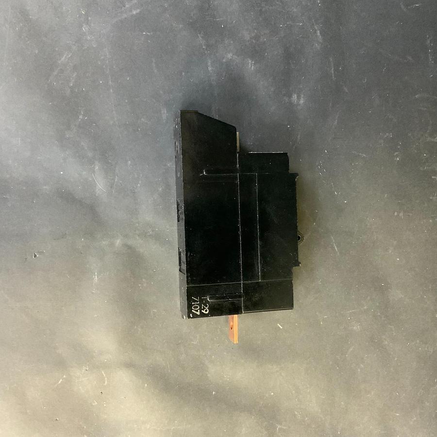 Used HEINEMANN X0411A-1-35A CIRCUIT BREAKER ($8 OBO)