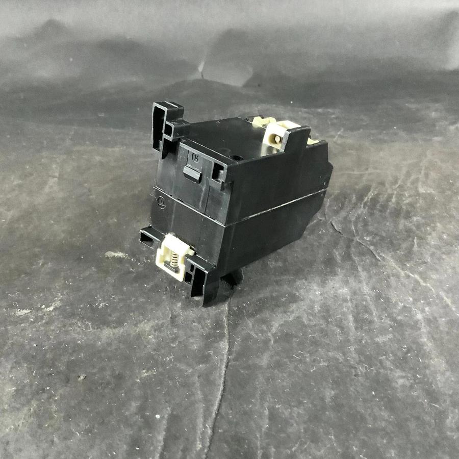 Used MOELLER DIL 08-31-NA CONTACTOR ($25 OBO)