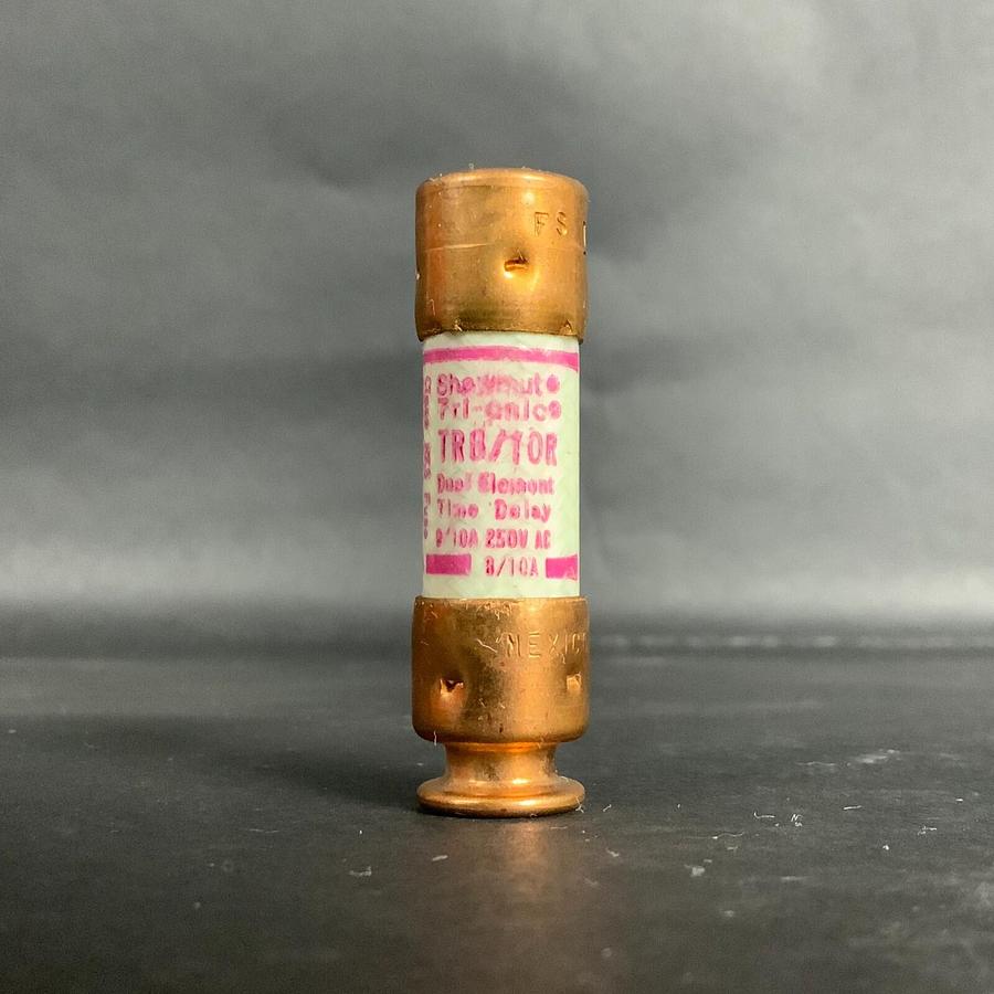 Used FERRAZ SHAWMUT TRI-ONIC TR8/10R FUSE - SET OF 3 ($9 OBO)