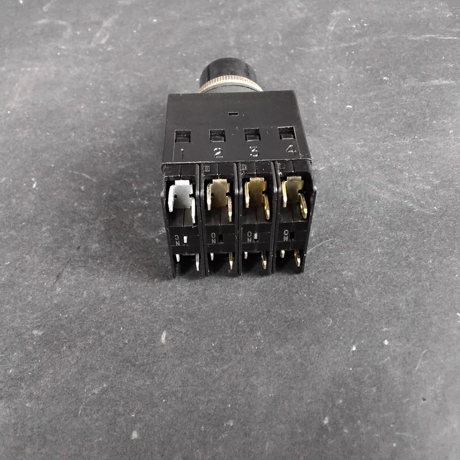 Used HONEYWELL MICROSWITCH 85100 PUSHBUTTON SWITCH ($13 OBO)