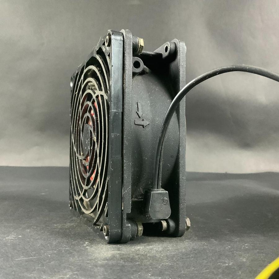 Used DAYTON 4C550 AXIAL FAN ($15 OBO)