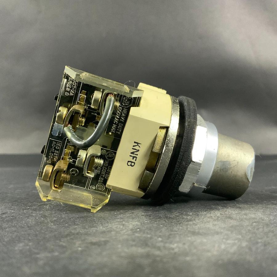 Used ALLEN BRADLEY 800T-J44 SELECTOR SWITCH ($35 OBO)