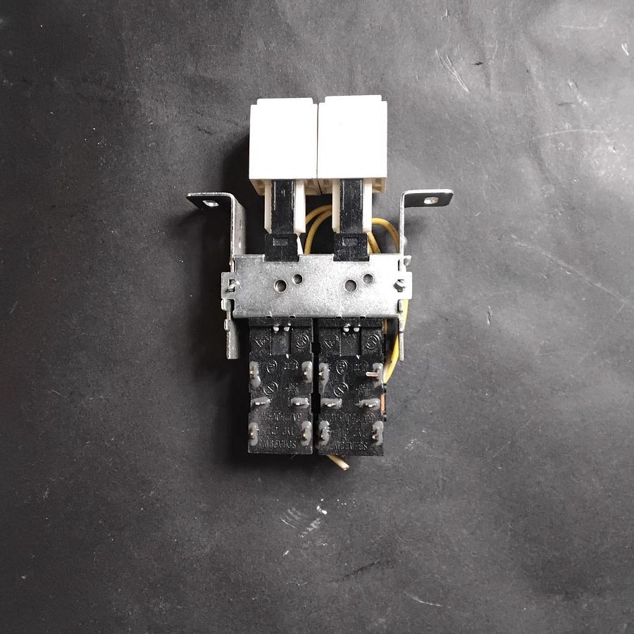 Used C17 INDUSTRIAL DUAL PUSHBUTTON SWITCH ($16 OBO)