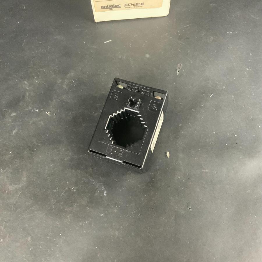 Used ENTRELEC SCHIELE PSA 113 200/5A CURRENT TRANSFORMER REF.4.450.117.50 ($30 OBO)