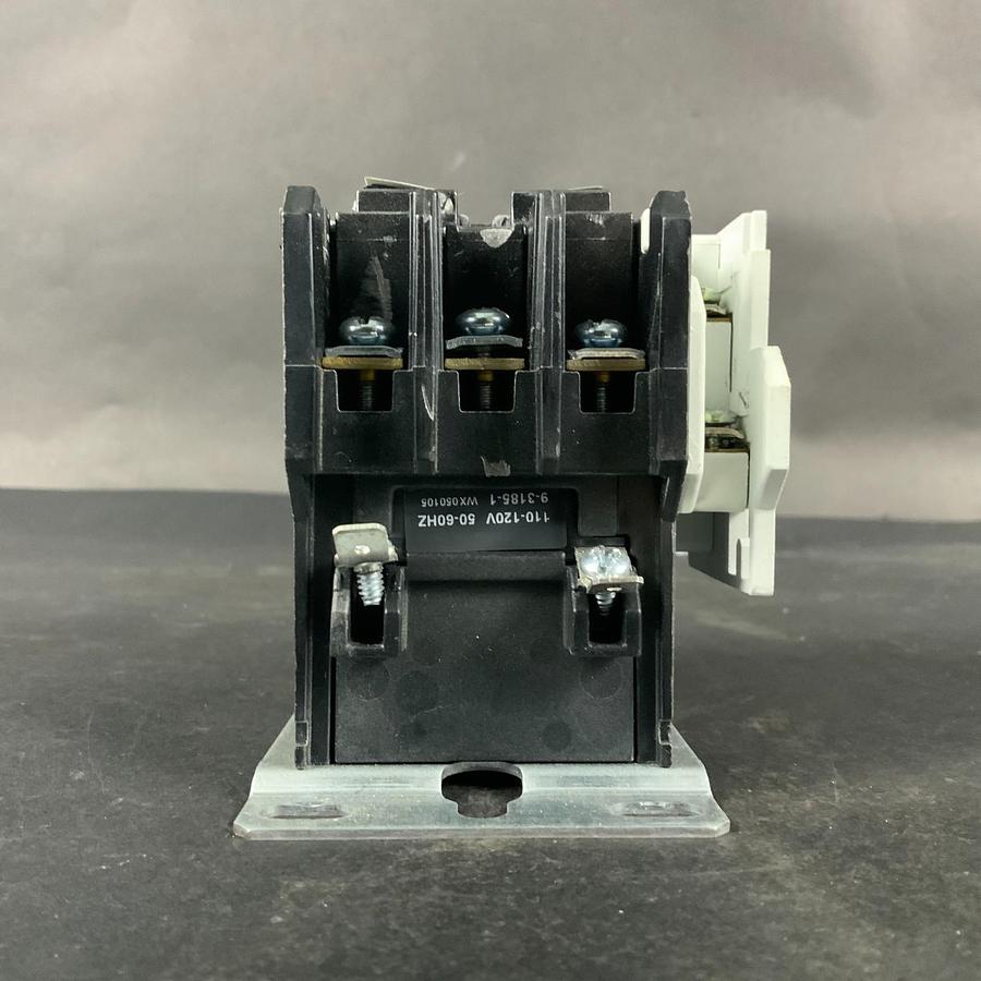 Used EATON C25DND330 DEFINITE PURPOSE CONTACTOR ($25 OBO)