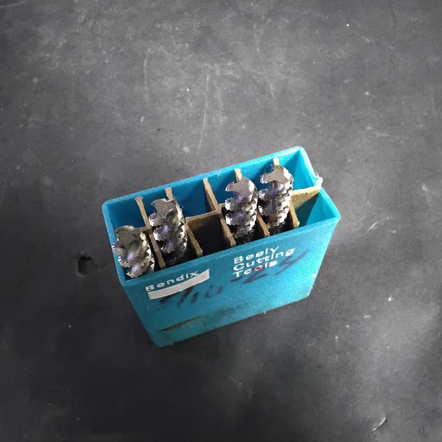 Used BENDIX 5/16 24NF SPIRAL FLUTE TAP - SET OF 4 ($40 OBO)