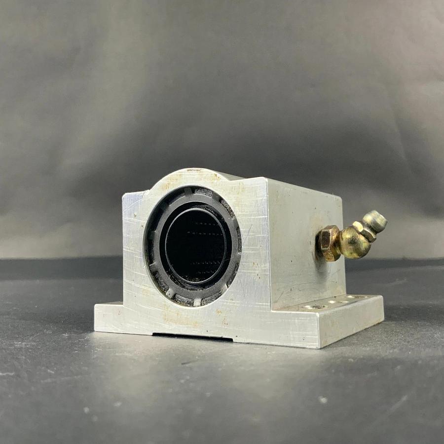 Used THOMSON INDUSTRIES SSUPB12 SUPER PILLOW BLOCK ($35 OBO)