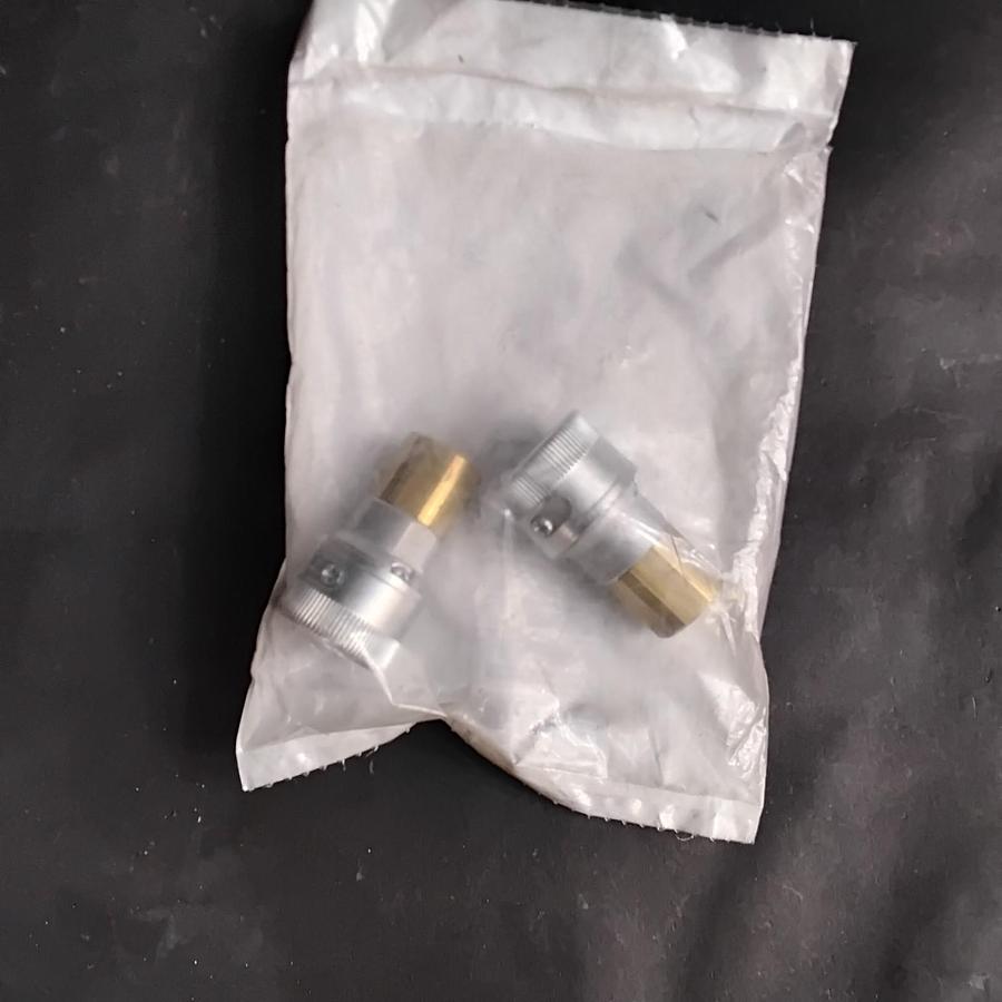 SCHRADER BELLOWS W-3185-2 SOCKET ($55 OBO)
