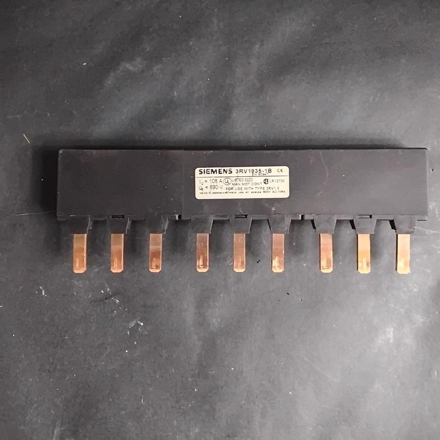 Used SIEMENS 3RV1935-1B BUSBAR ($35 OBO)