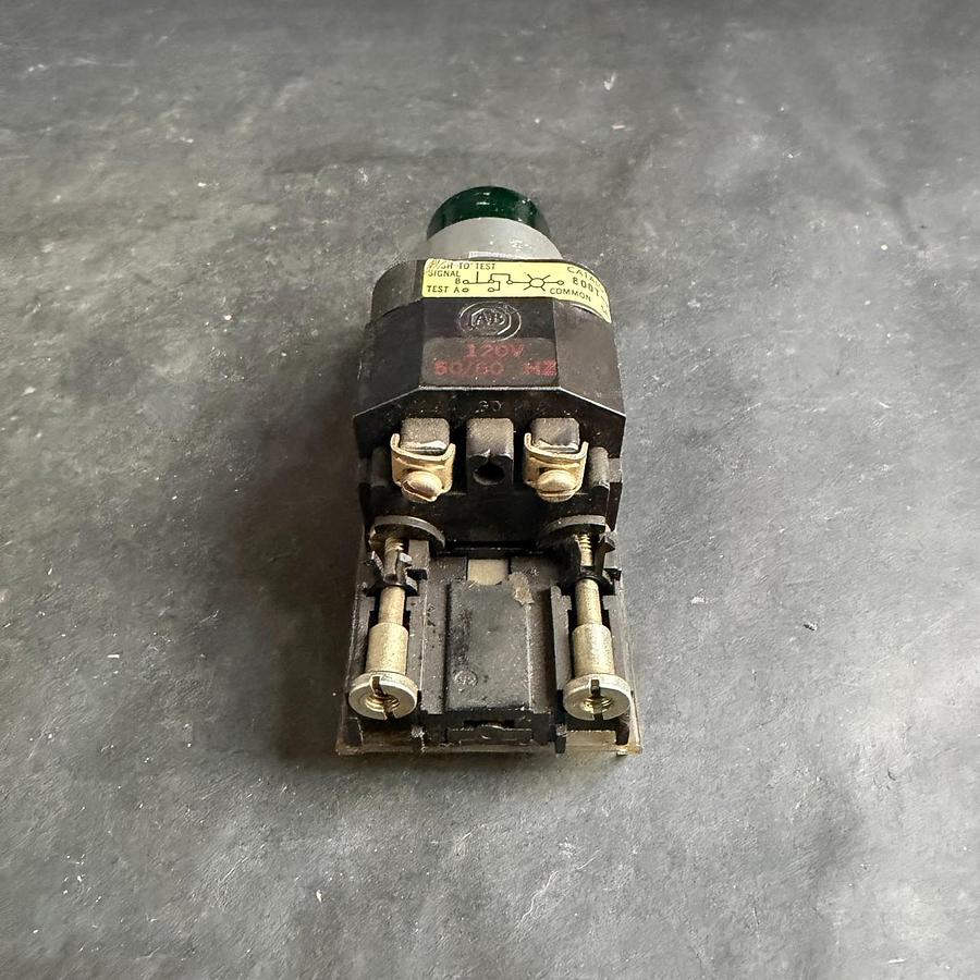 Used ALLEN BRADLEY 800T-NX458 GREEN PUSH BUTTON ($25 OBO)