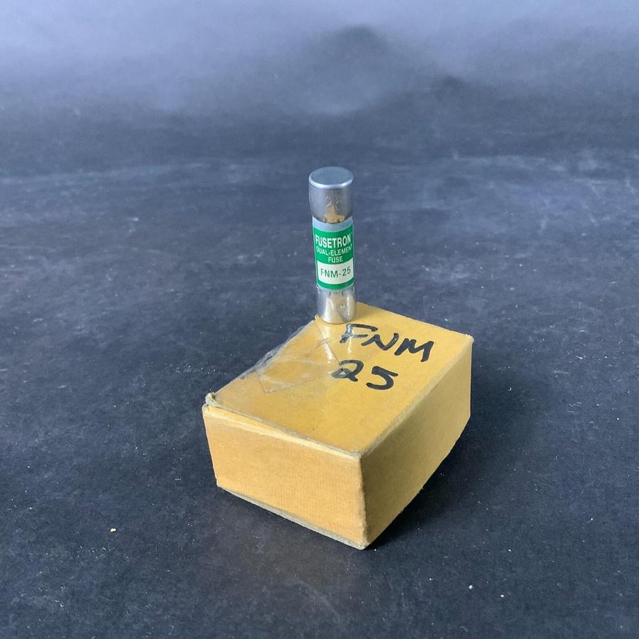 Used BUSSMANN FNM 25 TIME DELAY FUSE - BOX OF 10 ($40 OBO)