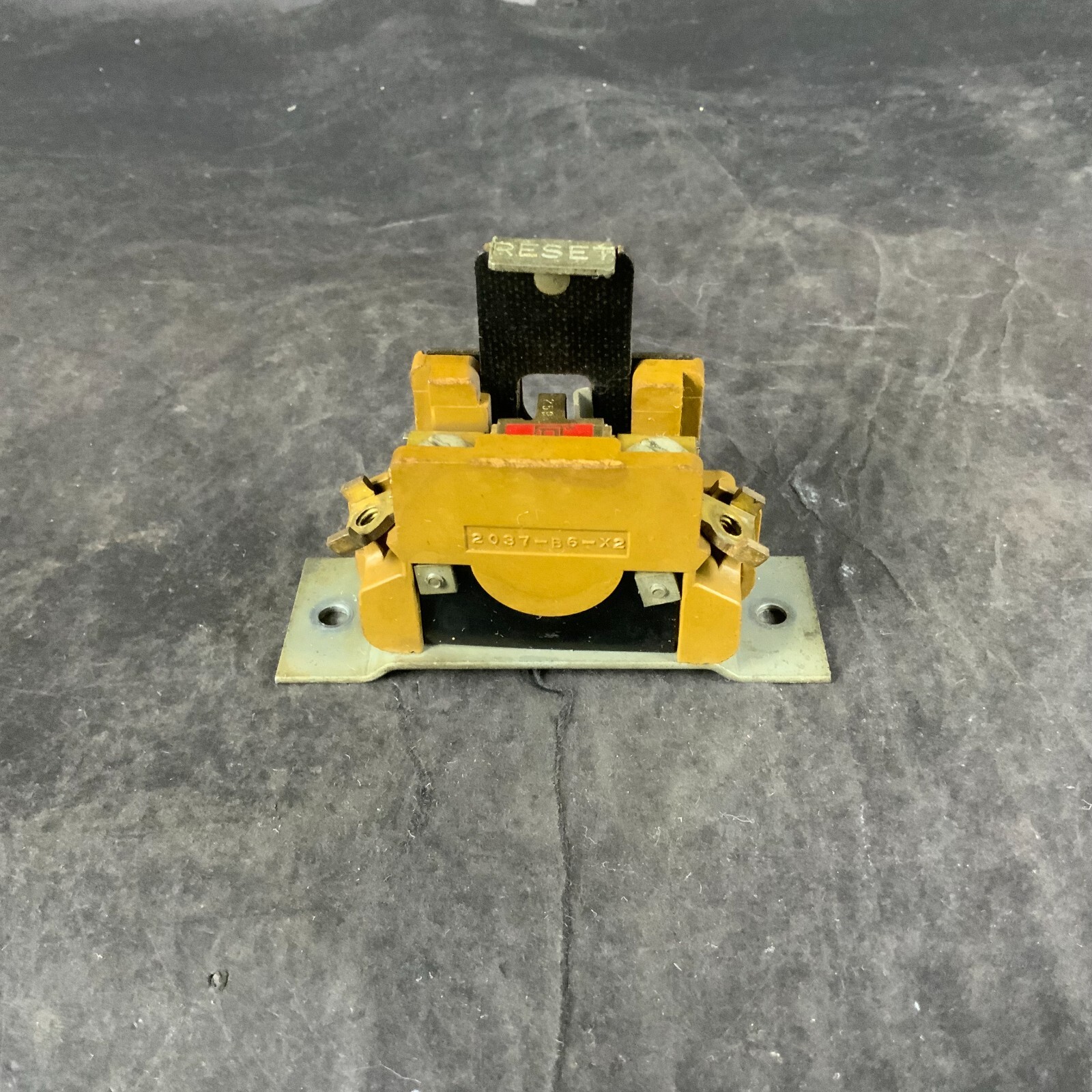 Used SQUARE D 2037-B6-X1 2037-B6-X2 STARTER RESET ($15 OBO)