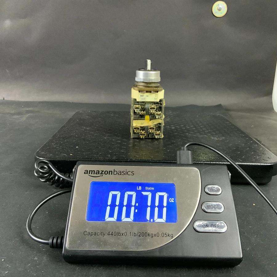 Used ALLEN BRADLEY 800T-J91 SELECTOR SWITCH ($45 OBO)