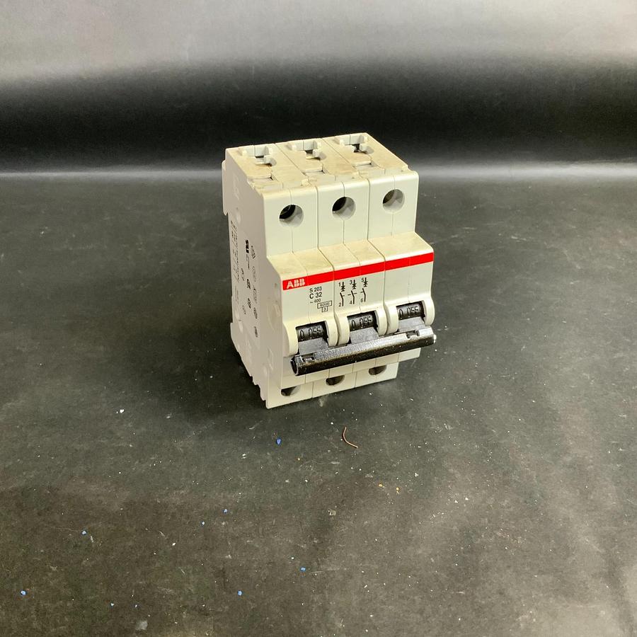 Used ABB S203-C32 CIRCUIT BREAKER ($25 OBO)
