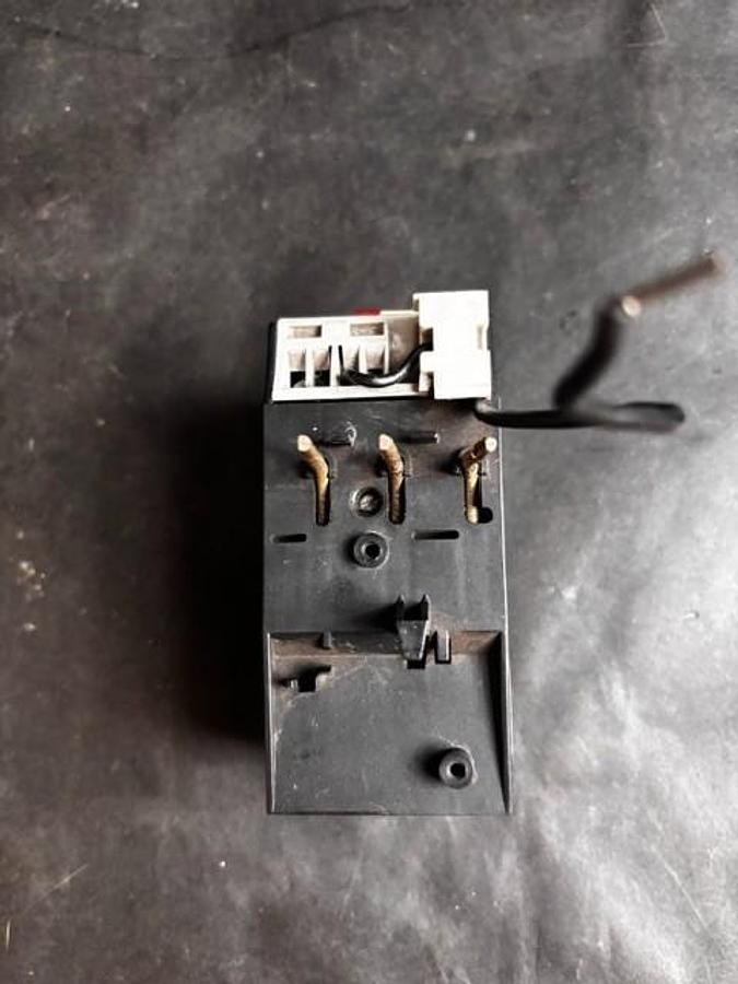 Used SIEMENS 3UA54 40-2Q THERMAL OVERLOAD RELAY ($40 OBO)