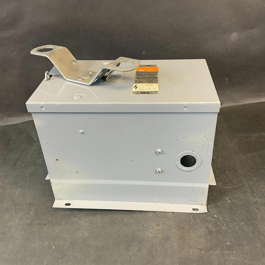 Used ITE SIEMENS BOSI4321 FUSIBLE BUSWAY PLUG SWITCH ($200 OBO)