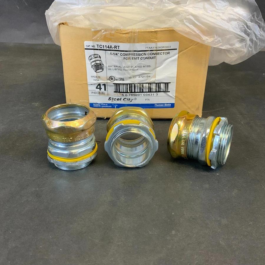 THOMAS & BETTS TC114A-RT 1-1/4” EMT COMPRESSION CONNECTOR - BOX OF 41 ($40 OBO)