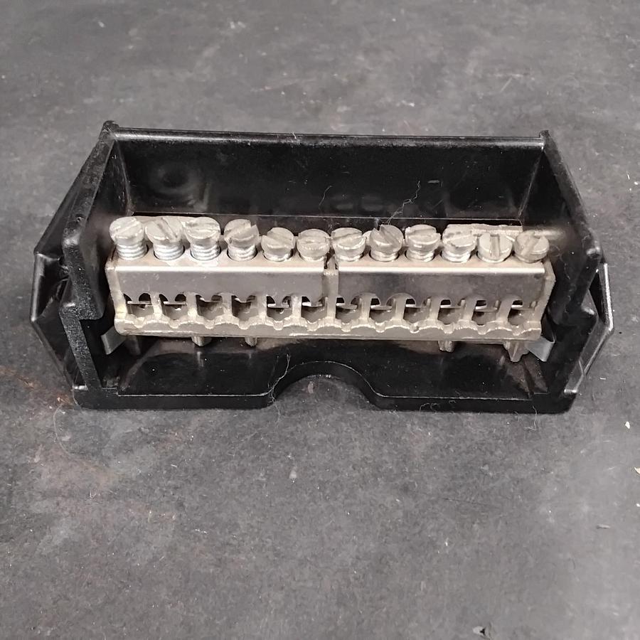 Used ZINSCO 18-POSITION ISOLATED NEUTRAL GROUND BAR ($45 OBO)