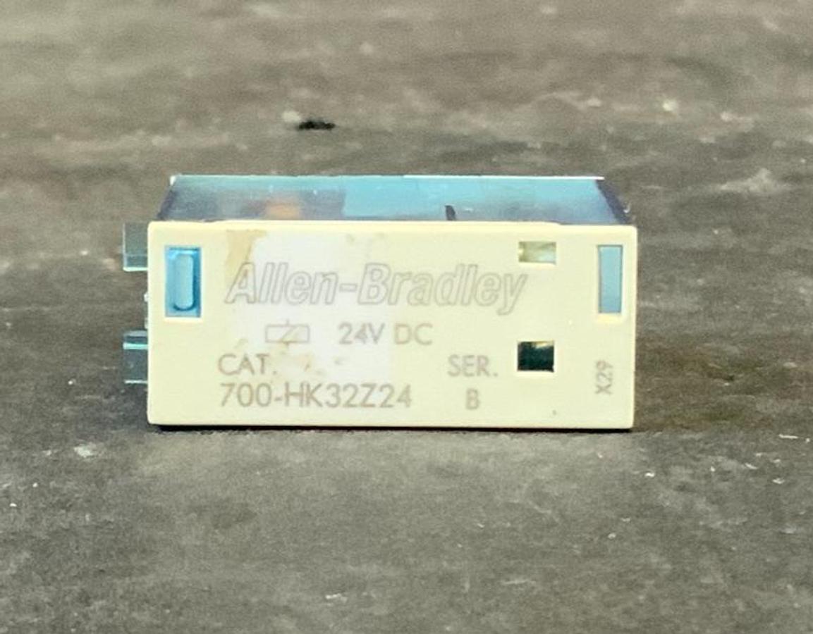 Used ALLEN-BRADLEY 700-HK-32Z24 Slim Line Relay ($11 OBO)
