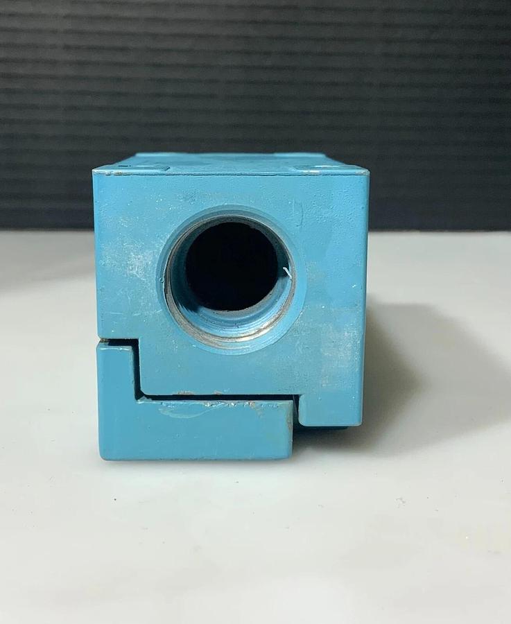 Used HONEYWELL MICROSWITCH FYTD-13C4 ($79.99 OBO)