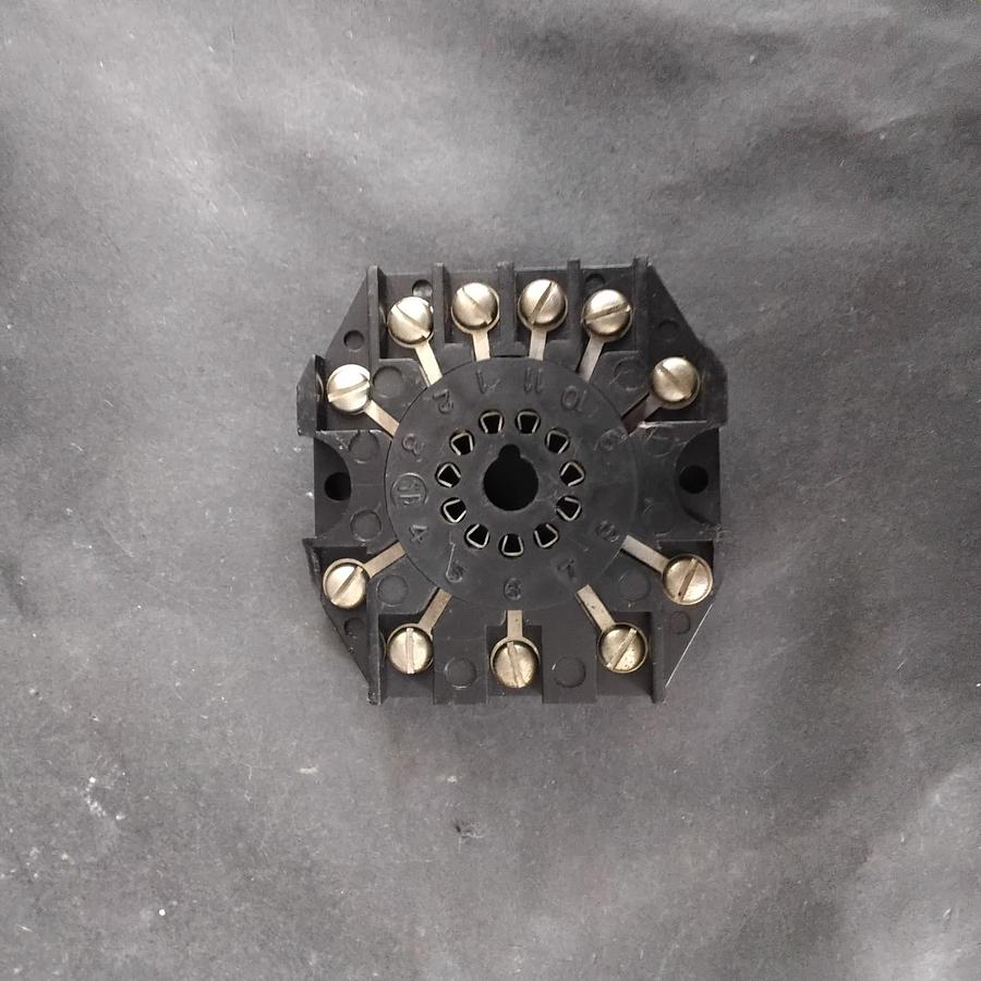 Used CUSTOM CONNECTOR RB11 RELAY SOCKET ($8 OBO)