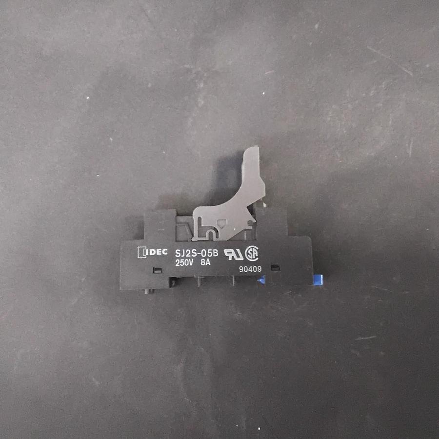Used IDEC SJ2S-05B RELAY ($10 OBO)