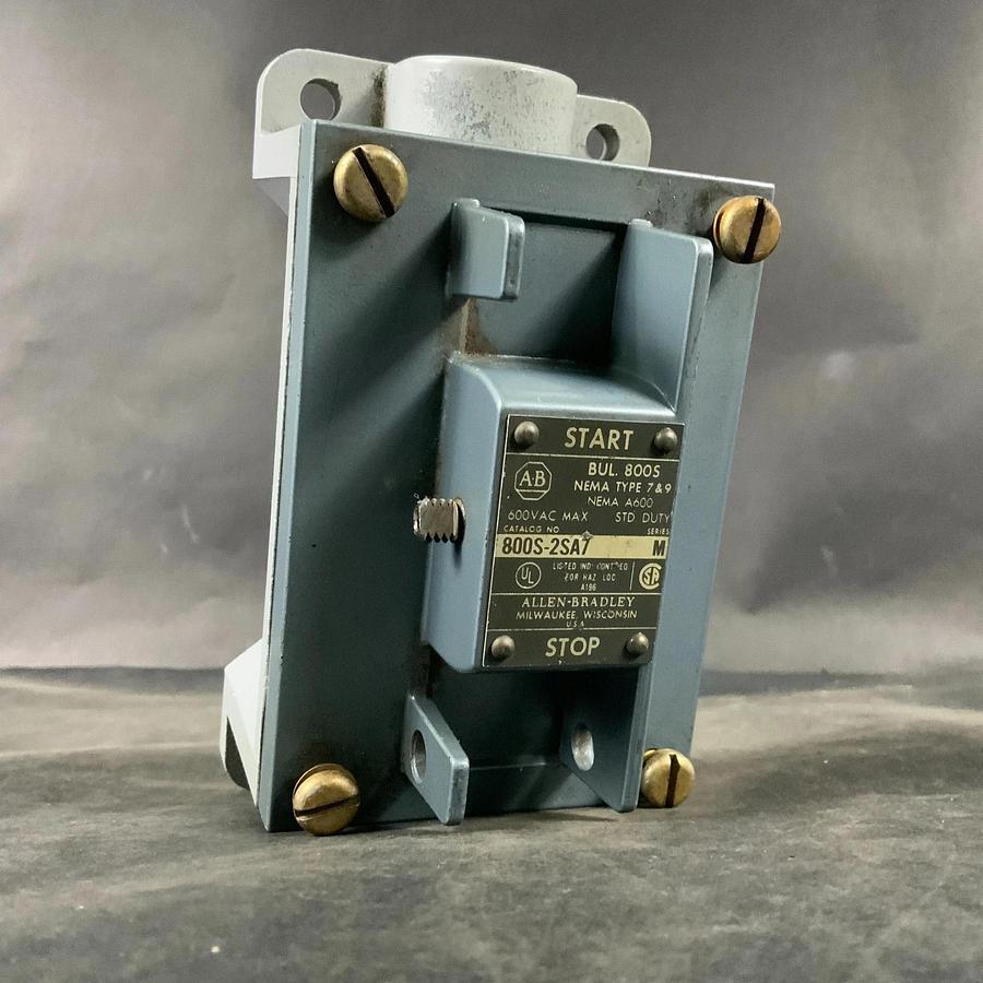 Used ALLEN BRADLEY 800S-2SA7 SER M MOTOR STARTER SWITCH ($250 OBO)
