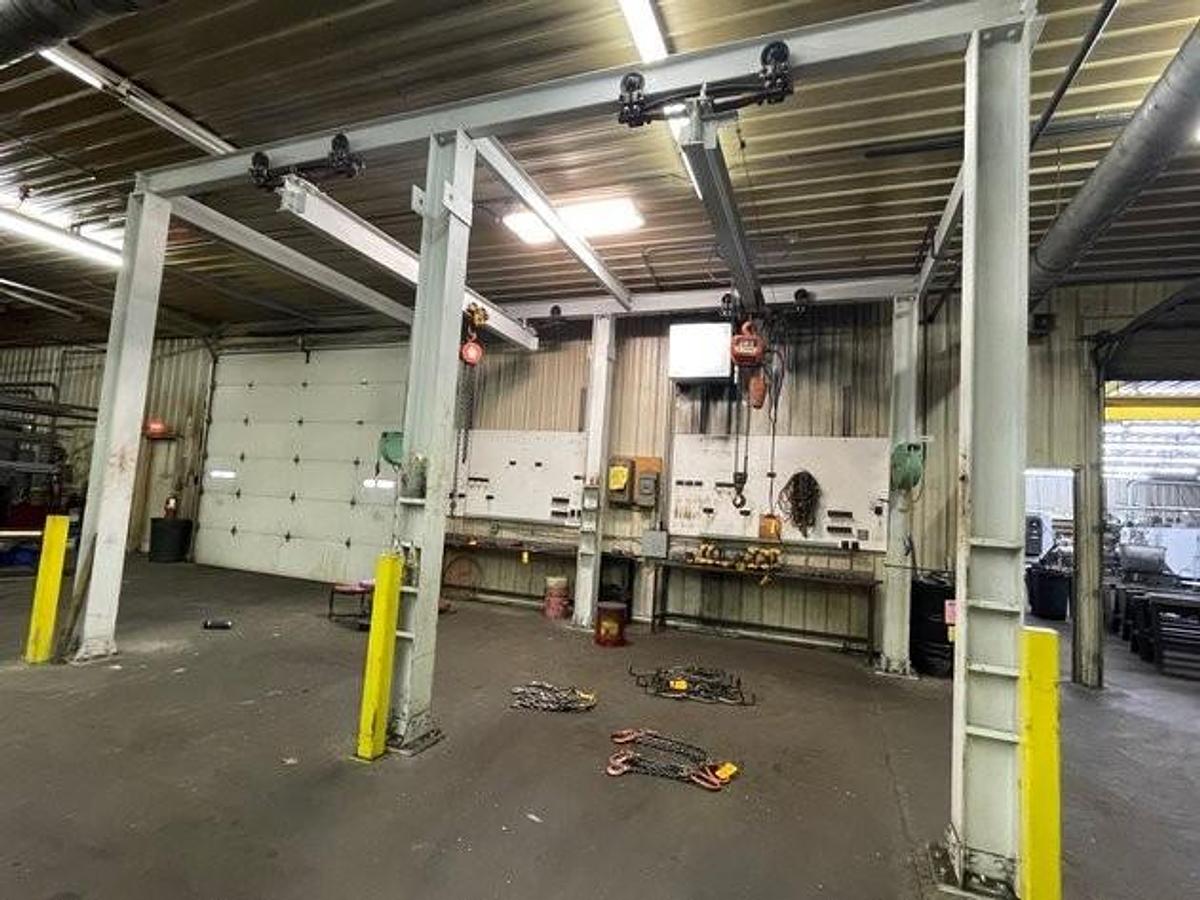 Used Freestanding Bridge Crane - 8'L x 10'W x 12'T -2 Ton Cap- (Ready to ship!)