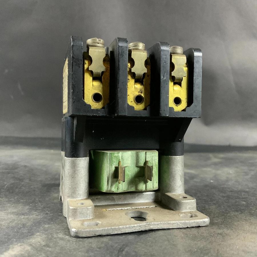 Used GENERAL ELECTRIC CR153DB-052ABA CONTACTOR ($40 OBO)