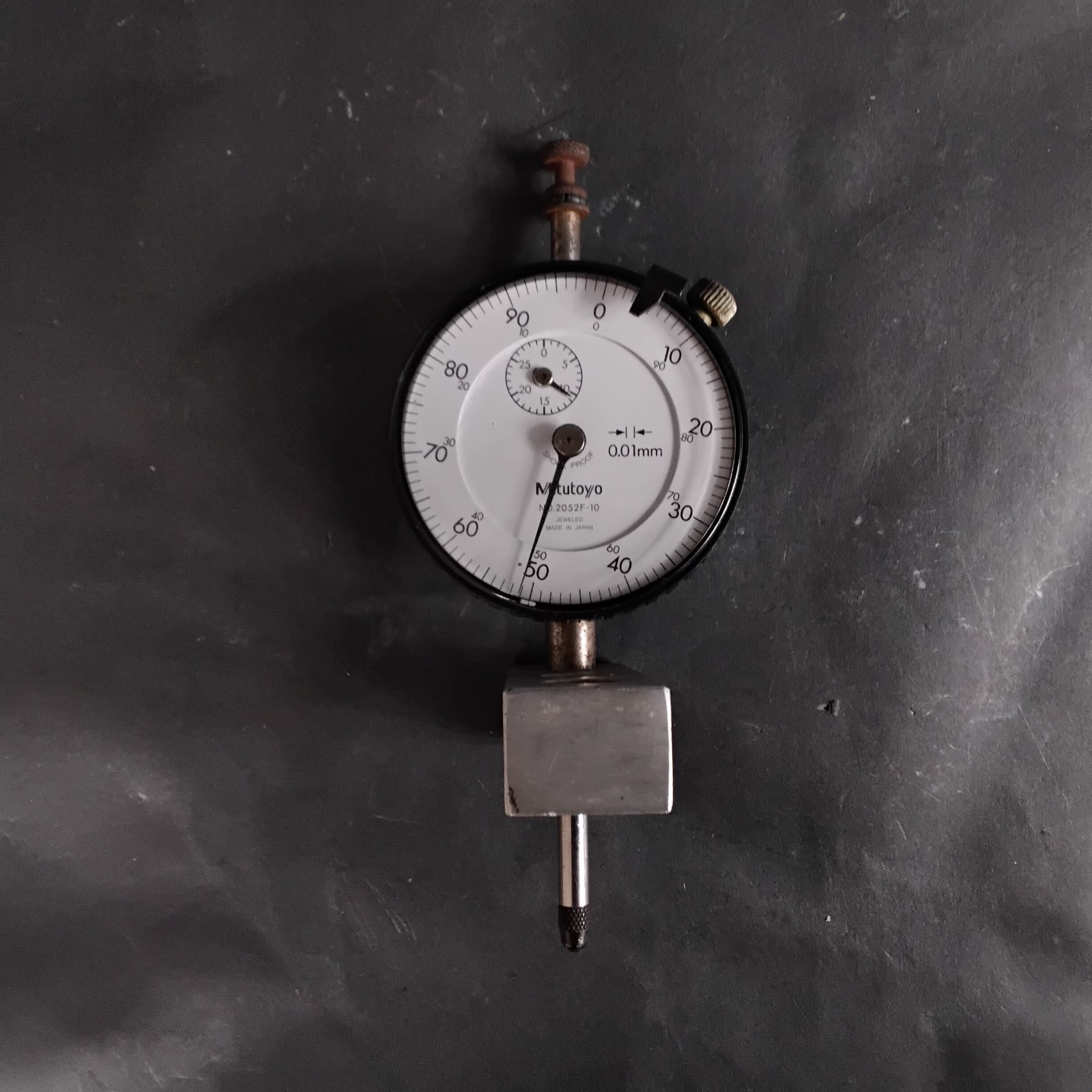 Used MITUTOYO 2052F-10 DIAL INDICATOR ($35 OBO)