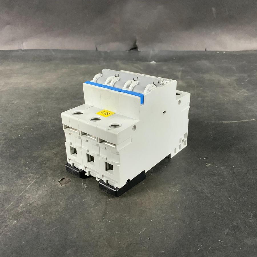 Used OEZ LSNC16 CIRCUIT BREAKER ($20 OBO)