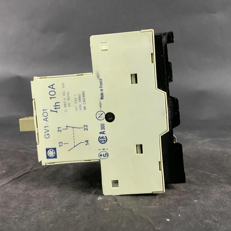 Used TELEMECANIQUE GV1-MO8 CIRCUIT BREAKER ($25 OBO)