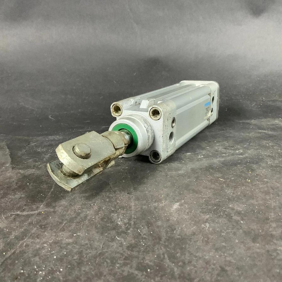 Used FESTO DNC-32-50-PPV-A PNEUMATIC CYLINDER ($30 OBO)