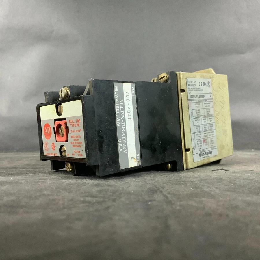 Used ALLEN BRADLEY 700DC-PK200Z24 W/ 700-PB40 AUX ($75 OBO)