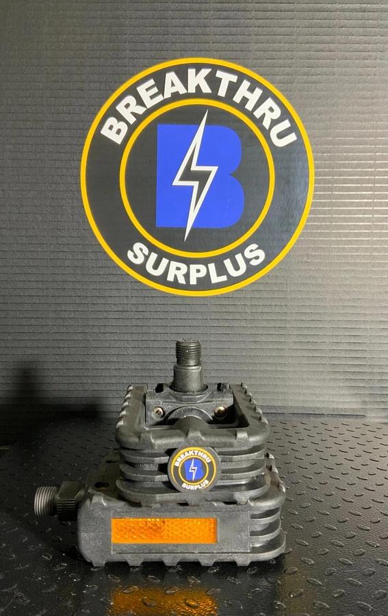 Used FAT CAT FOLDING BICYCLE PEDALS ($5/PAIR OBO)